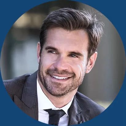 Stephen Huszar is the producer of Unsinkable Movie Stephen Huszar is the procuder of Unsinkable Movie